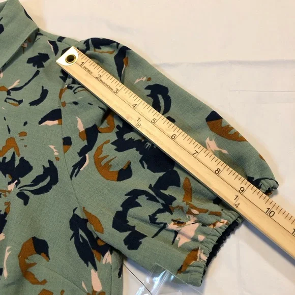 NWT Nine West Women’s Short Sleeve Knot-Hem Button-Down Green Floral Shirt S - Picture 6 of 10